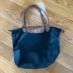Longchamp Medium Le Pliage Nylon Shoulder Tote